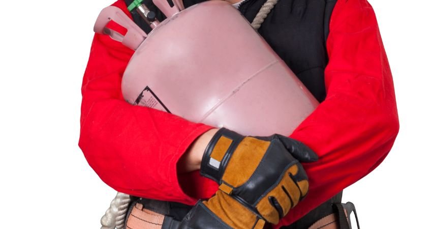 Carga de fluido refrigerante errada: qual o primeiro problema a aparecer em sistemas VRV?